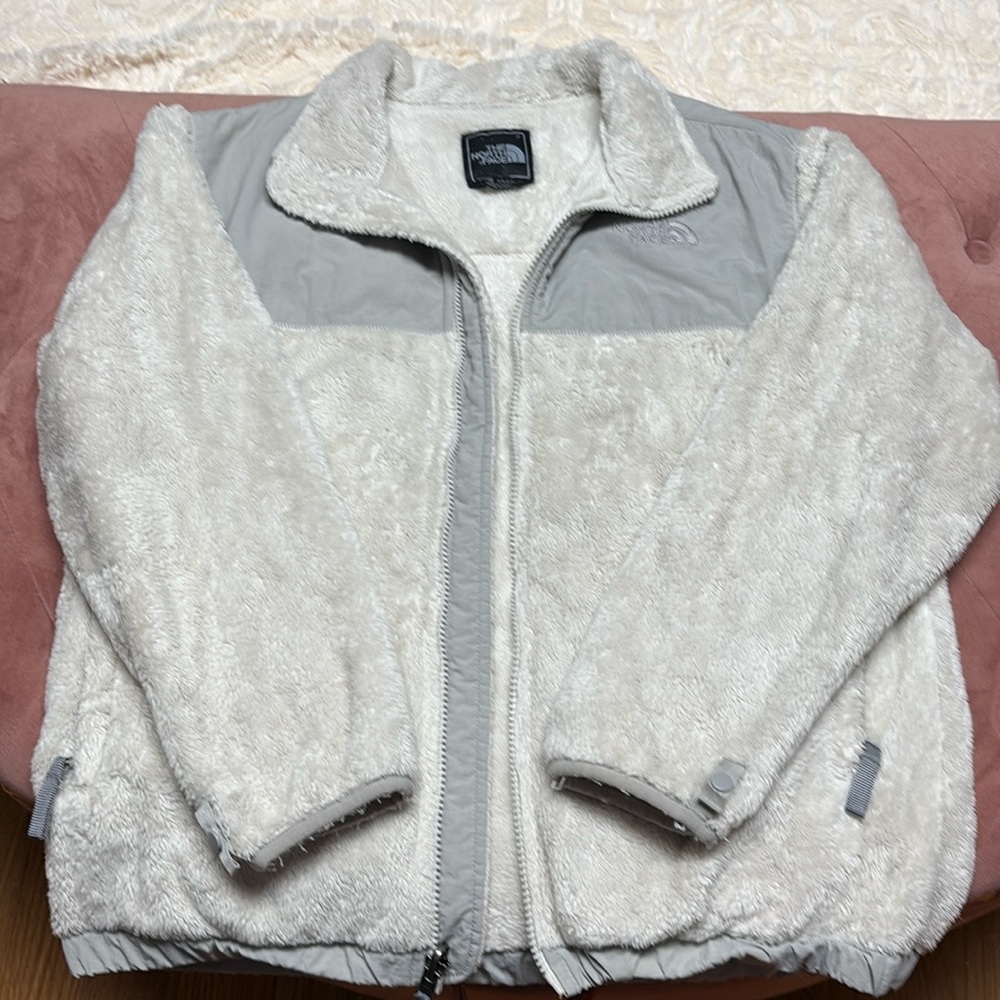 Girls Northface fuzzy jacket